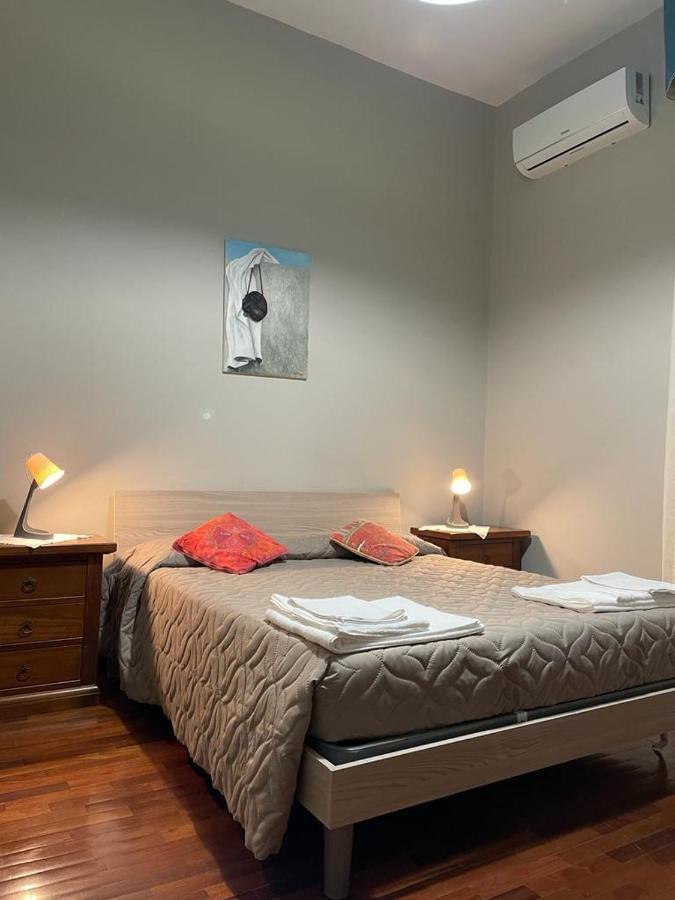 La Ferrovia Holiday Home Napoli Exterior foto
