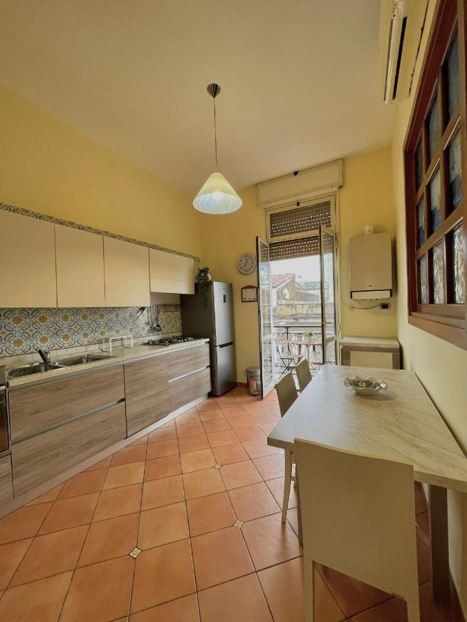 La Ferrovia Holiday Home Napoli Exterior foto
