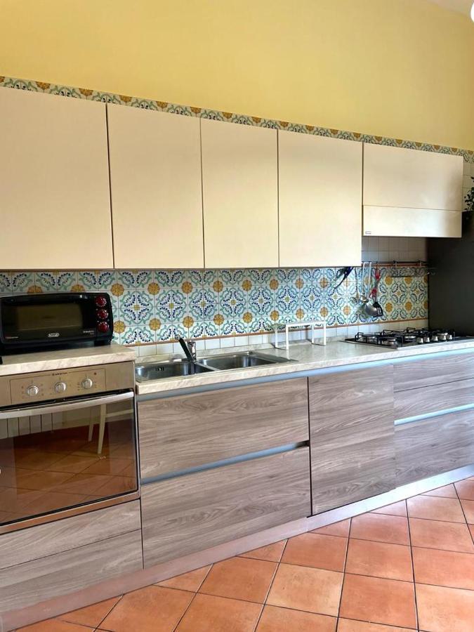 La Ferrovia Holiday Home Napoli Exterior foto